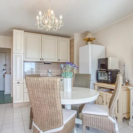 Apartment Stunning In Mandelieu-la-Napoule