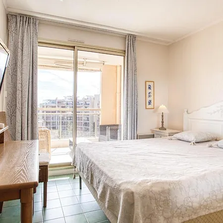 Stunning In Apartment Mandelieu-la-Napoule